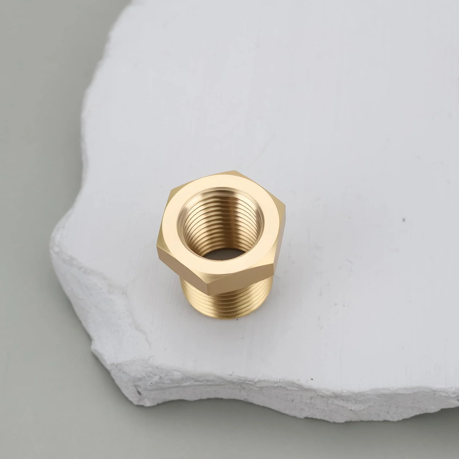 2 szt. M12 x 1 męski na M10 x 1 żeński mosiężny adapter redukcyjny do łączenia rur w układach hydraulicznych chłodniczych na gaz ziemny